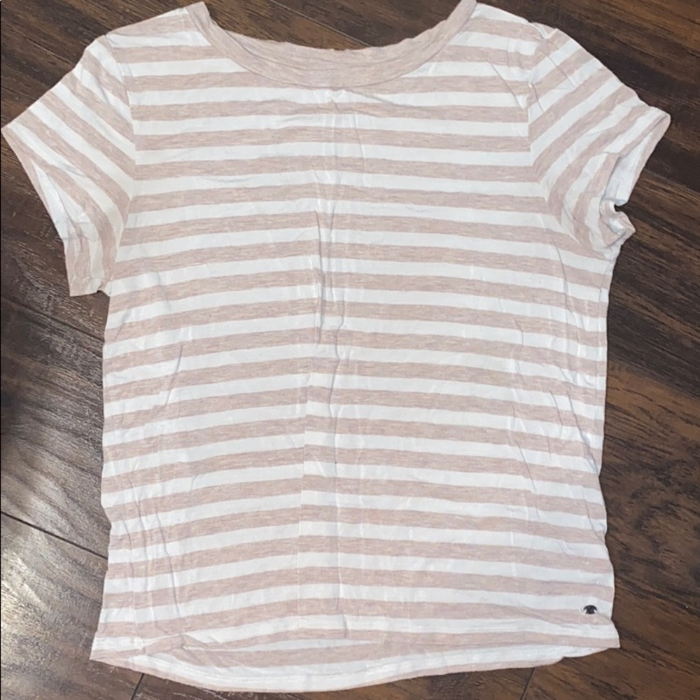 women’s American Eagle T-shirt